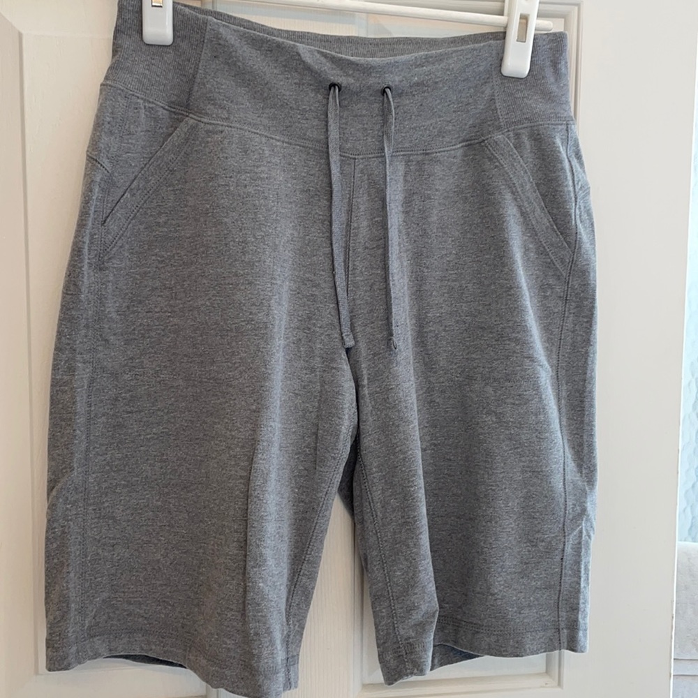 Tek Gear Bermuda Shorts Size Small